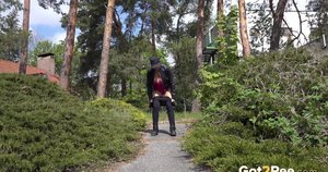 18 year old cutie Riley Reid taking cumshot on face from long penis